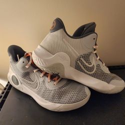 Nike Tennis  Shoes
