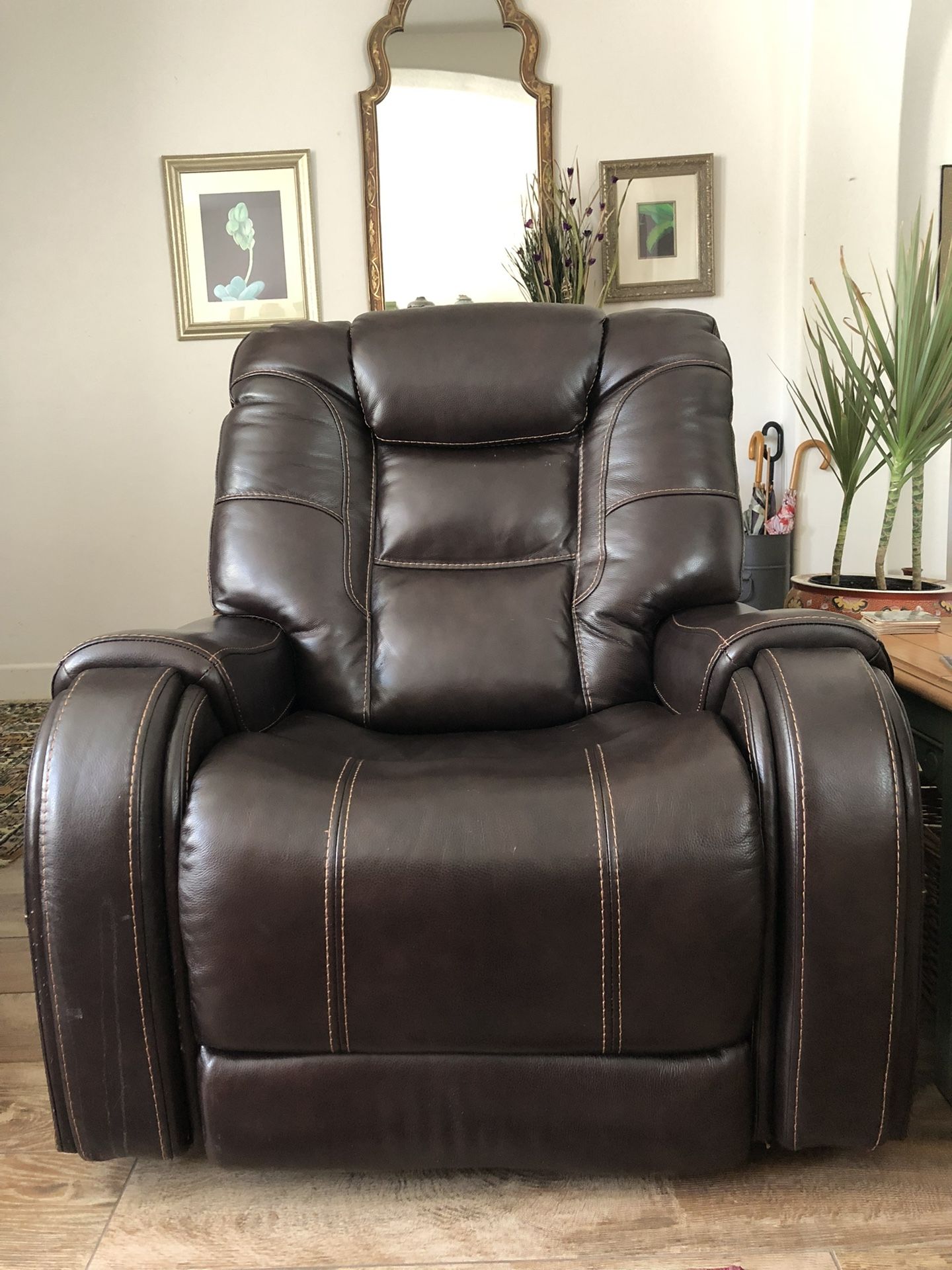 Leather Saddle Stitched Power Recliner with wireless charger