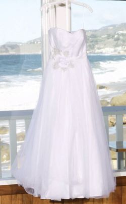 gorgeous white silver cinderella dress or formal or quinceanera or wedding fancy beautiful size 8 made by Oleg Cassini designer to Jacqueline Kennedy 