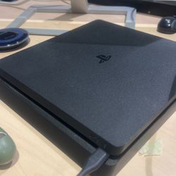 PS4 Slim