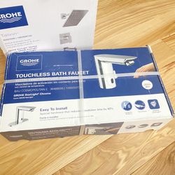 Motion sensor bathroom faucet