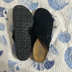 Black suede Birkenstock Boston clogs size Size 9 US
