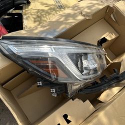 19-20 Subaru Forester Right Side Headlight OEM 