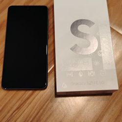 Samsung S21 FE Unlocked not Working, Water Damage Otherwise Good Condition 