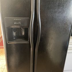 Frigidaire Refrigerator 