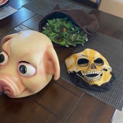 I have a pig And a scar any goblin