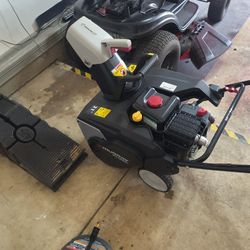 Murray 21 Inch Gas Snow Blower - Brand New 