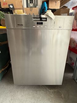 Meile Dishwasher
