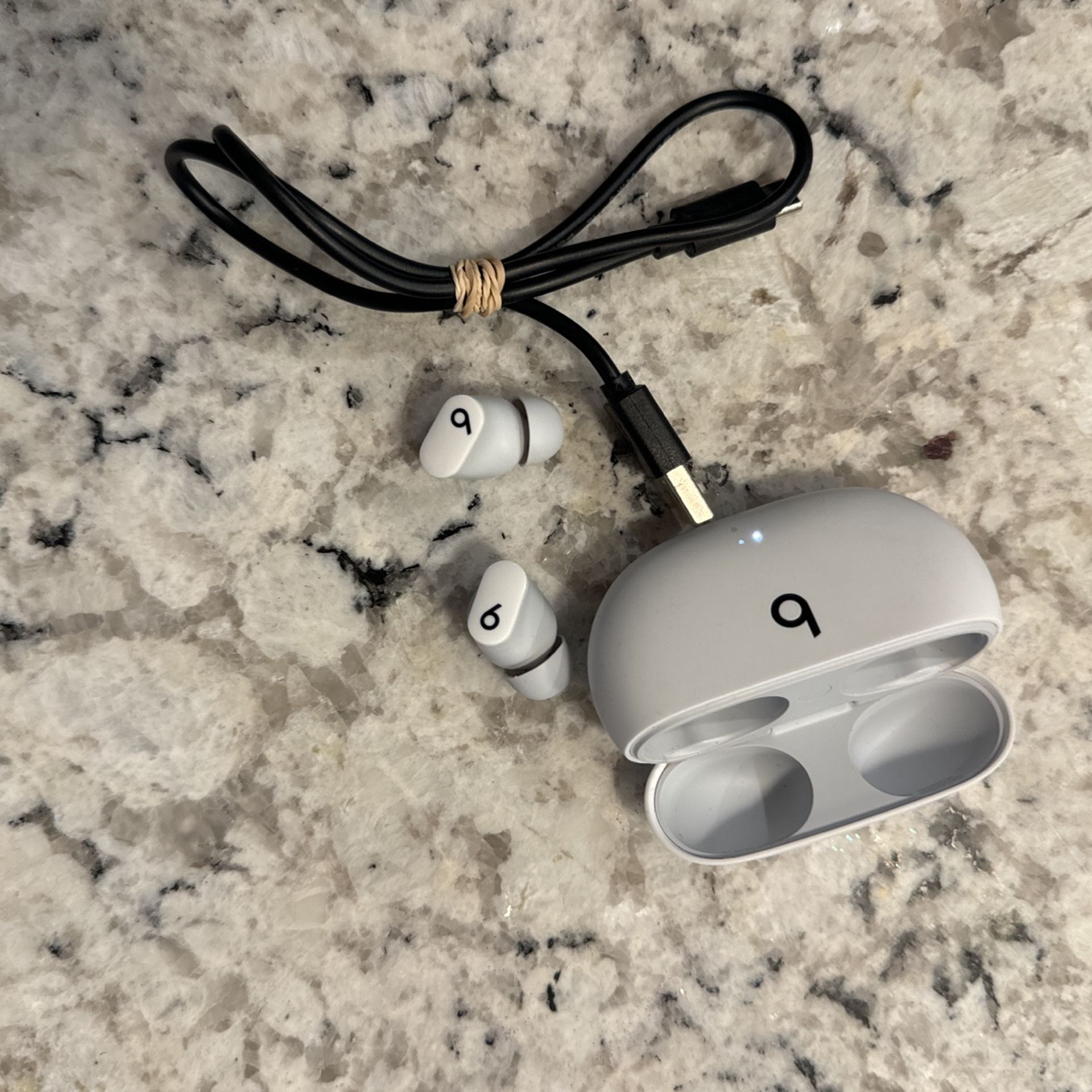 Beats Studio Earbuds