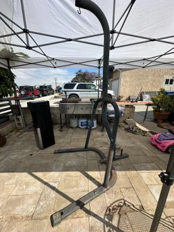 Heavy bag stand