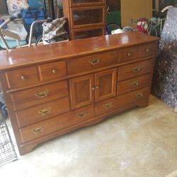 Dresser With Tri Fold Mirror, Thomasville