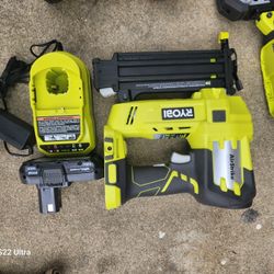 18g Brad Nailer Ryobi Striker New With Baterie And Charger $120