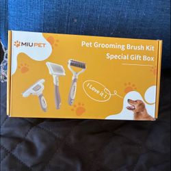 Per grooming brush kit