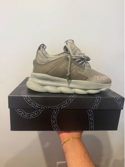 Versace chain reaction