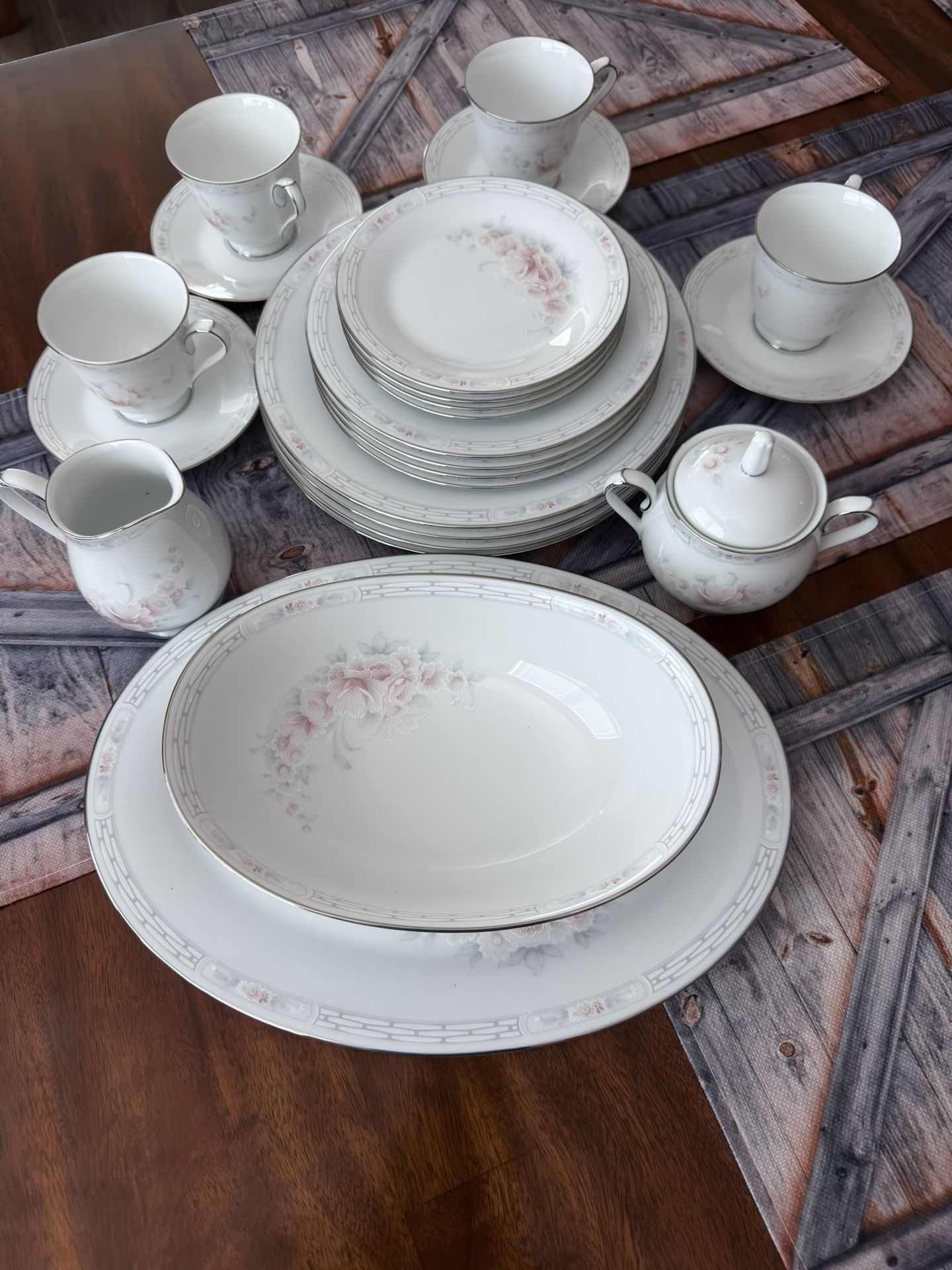 Noritake Japanese Dinner Set New 24 Pcs