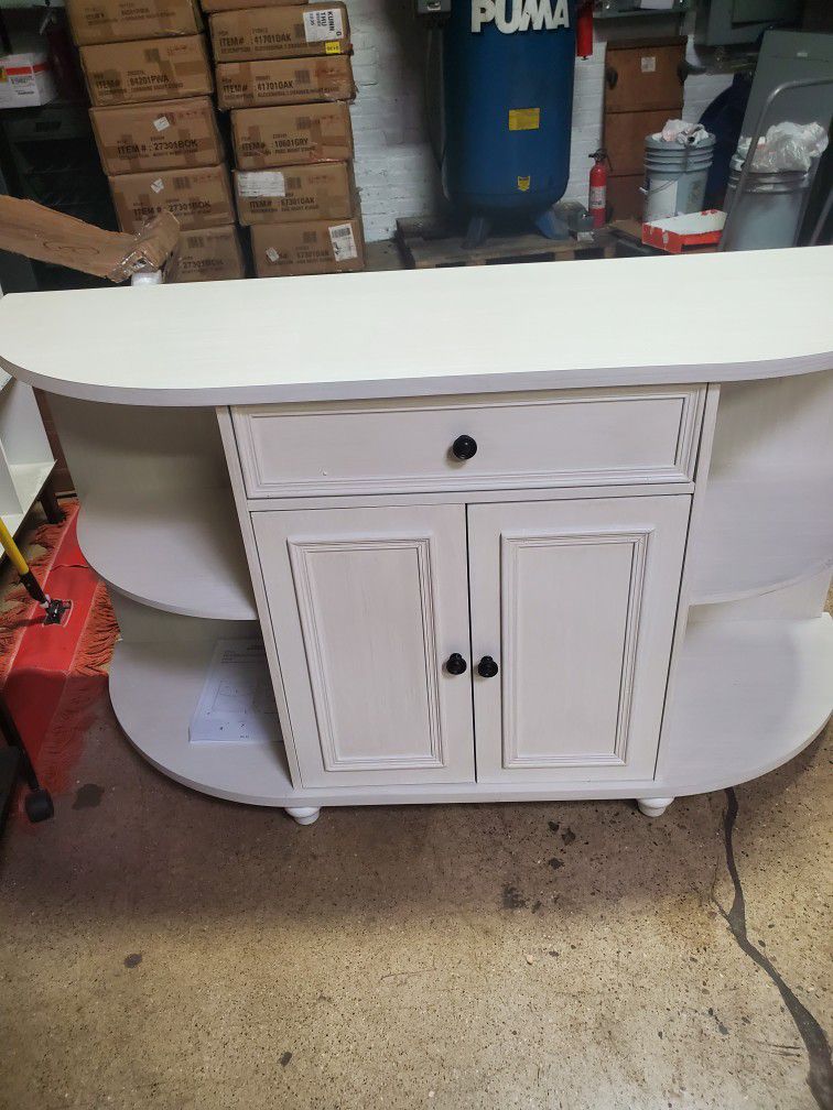 White Sideboard / Buffet (NEW)