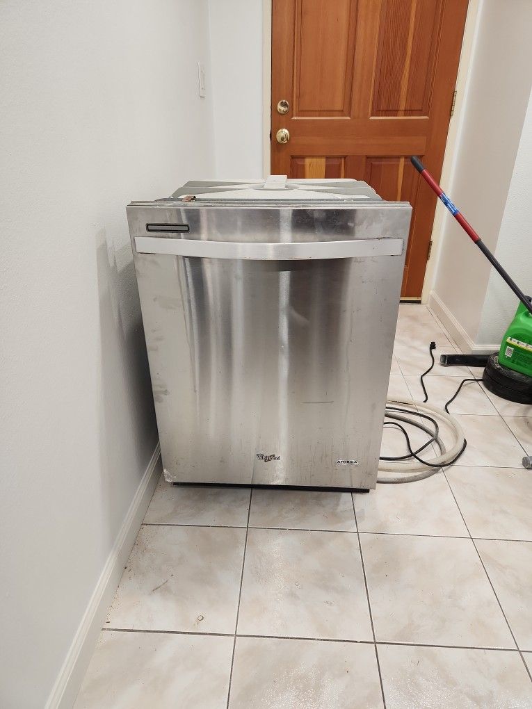 Whirlpool Dishwasher 