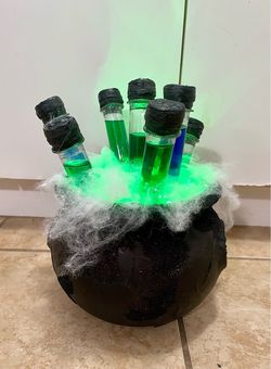 HALLOWEEN PROP/ DECOR