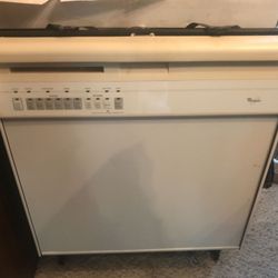 Whirlpool dishwasher works great