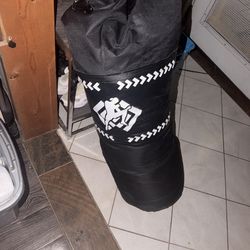 Heavy punching bag