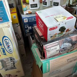 🎉 MOVING SALE – Everything Must Go! 🏡✨