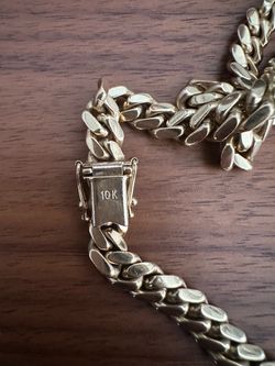 Cuban link chain necklace 10k gold 81 grams