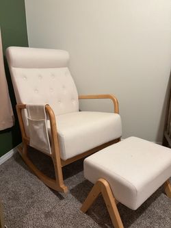 Nursery glider/rocking chair