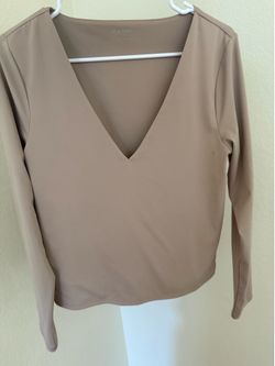 Women’s Old Navy Tan Long-Sleeve V-Neck Top size large