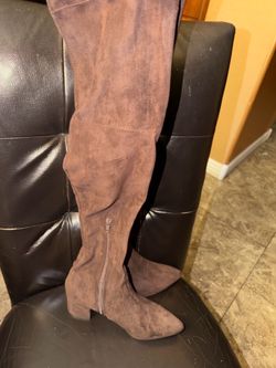 Boots size 7