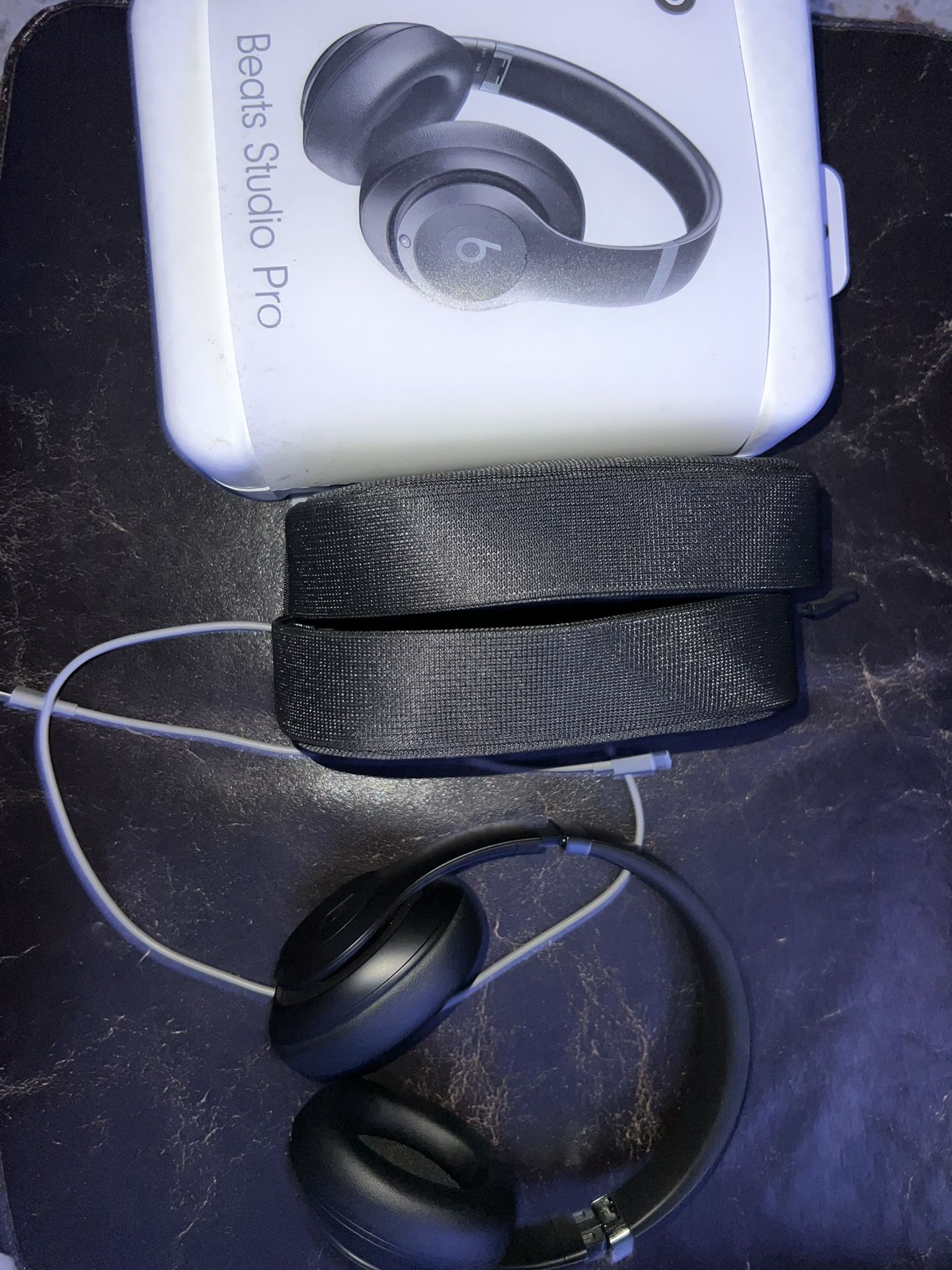 Beats Studio Pro Black