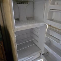 Refrigerator - stove - washer - dryer 