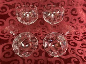 Set of 4 Princess House Heritage Etched Crystal Burgundy Balloon Wine Glasses Stemware