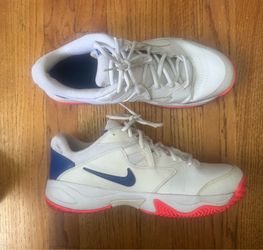 Nike tennis shoes men’s  12.5