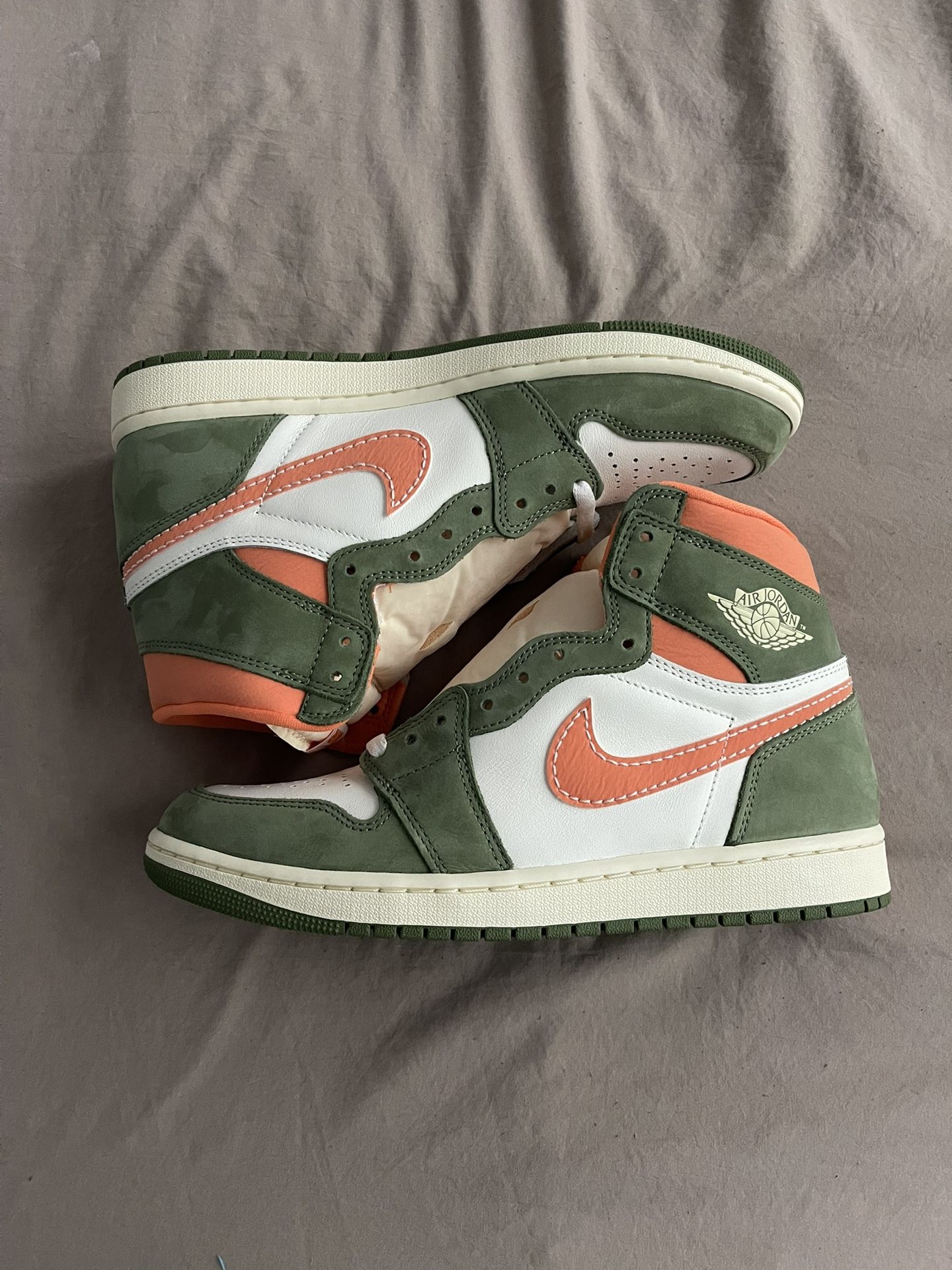 Jordan 1 High Celadon