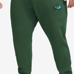 Nike Men Medium Sportswear Club Fleece Logo Patch Jogger-Fir Green (FB8437-323)