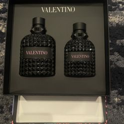 Born in Roma Uomo 2 pc. Eau de Toilette Cologne Gift Set