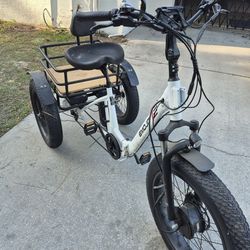 Electric tricycle