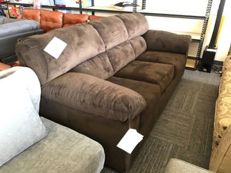 Brand New Benchcraft Zorah Sofa