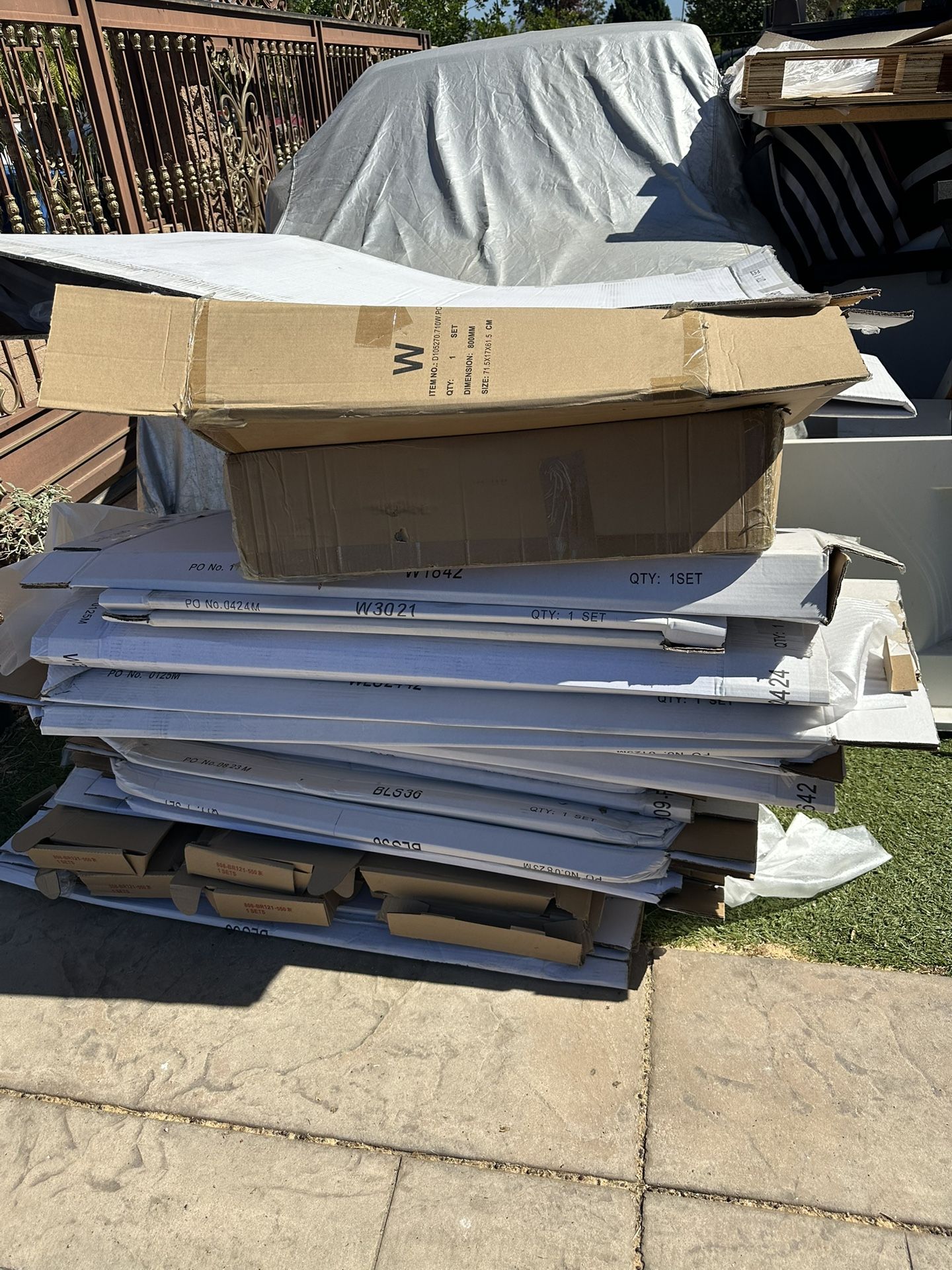 Free recycling paper/ Boxes