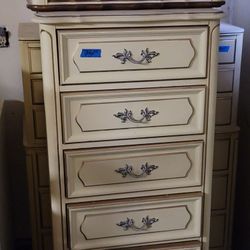 Antique Furniture 3 Piece. $175 Pickup In Oakdale Or Riverbank 