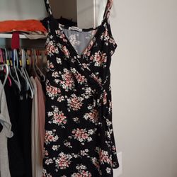 Women's Clothing 