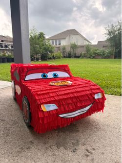 Lightning McQueen Piñata- 77044 Area