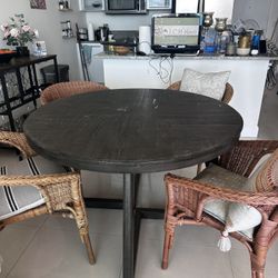 Coffee Table & Chairs 