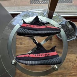 Adidas Yeezy Boost 350 V2 Red Stripe Size 10.5 Men’s 