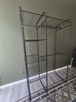 Stand alone closet