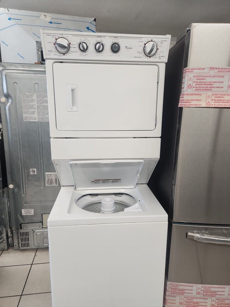 Una Estako De GAS Whirpool Tres Meses De Garantia  Se Yeba Adomisilio El Mismo Dia