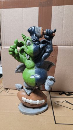 Seahawks Gnomes/Statue