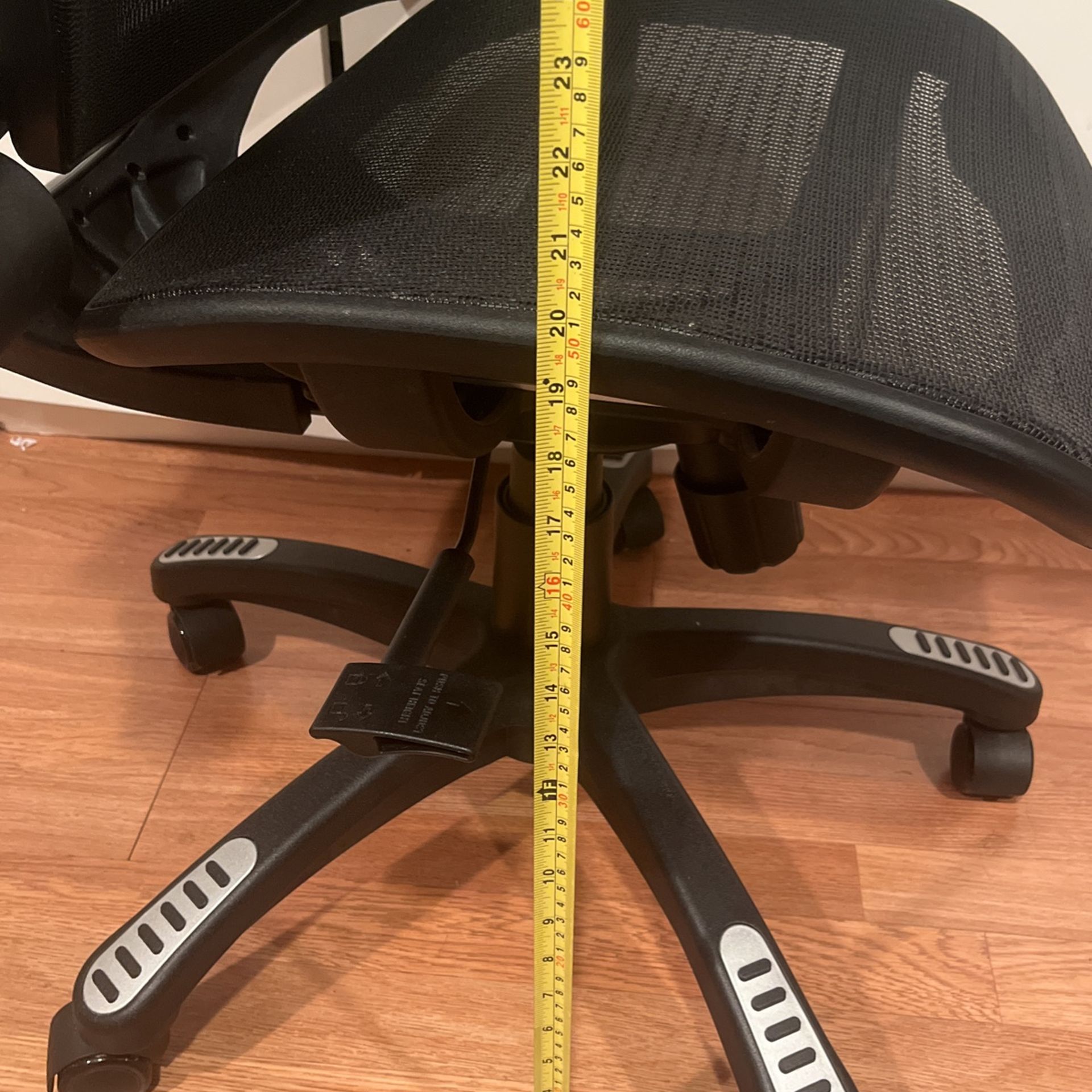 Gabrylly Ergonomic Mesh Chair for Sale in Seattle, WA OfferUp