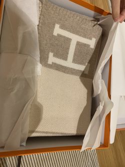 Hermes Avalon Blanket, Cream Oat Color