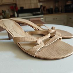 Sandals For Women Size 7.5 Leather Good C